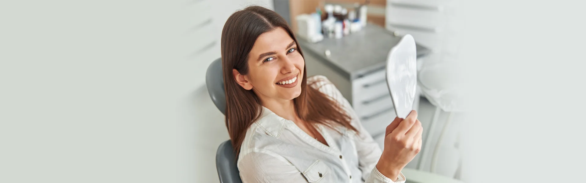 How Does a Dentist Loosen a Tooth for Extraction?